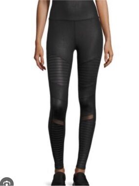 Alo High-Waist Black Mesh Panel Leggings
Medium